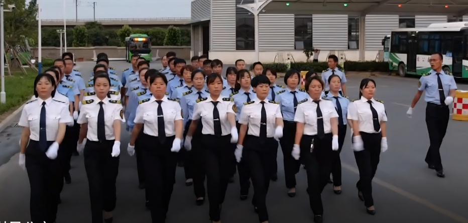 “公交红船”：新起点再启航(图5)