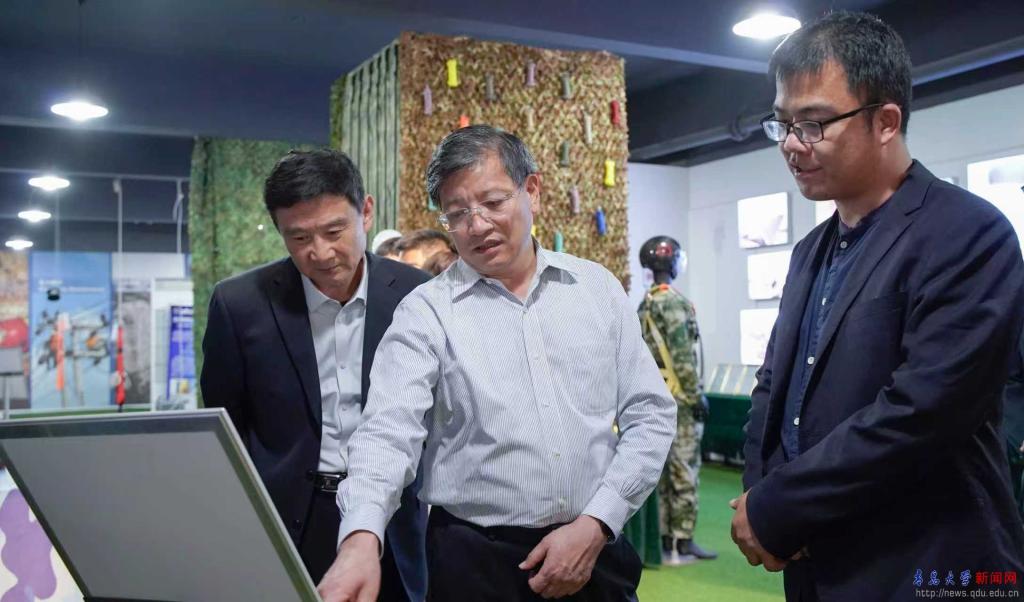 校长魏志强带队赴纺织龙头企业调研(图3)