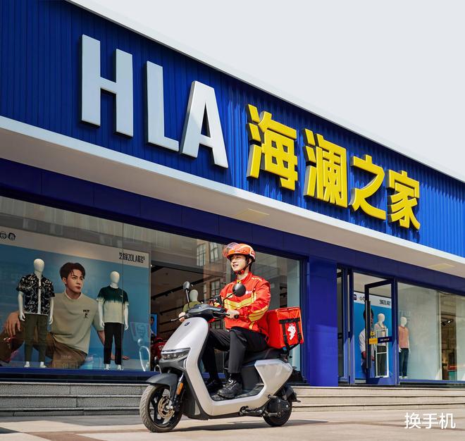 有7200家门店的服装巨头推出旗下首款智能手表神似AppleWatch(图5)