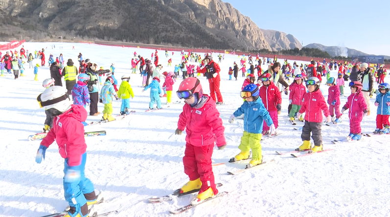 北京延庆区：当滑雪课开进幼儿园“冰雪一代”正悄然生长(图1)