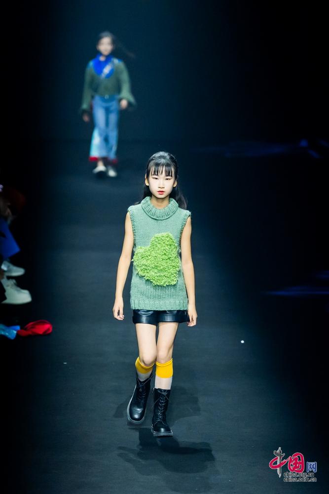 把东方底蕴与未来写进孩子的衣服里小鹤鹤把“AI做成了有温度的童装”(图7)