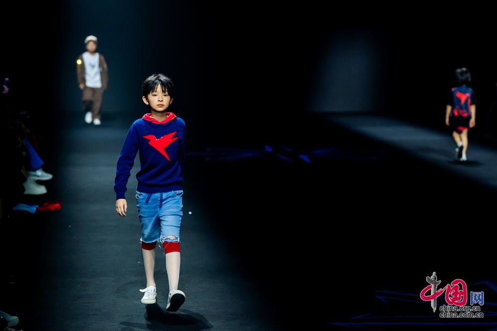 把东方底蕴与未来写进孩子的衣服里小鹤鹤把“AI做成了有温度的童装”(图8)