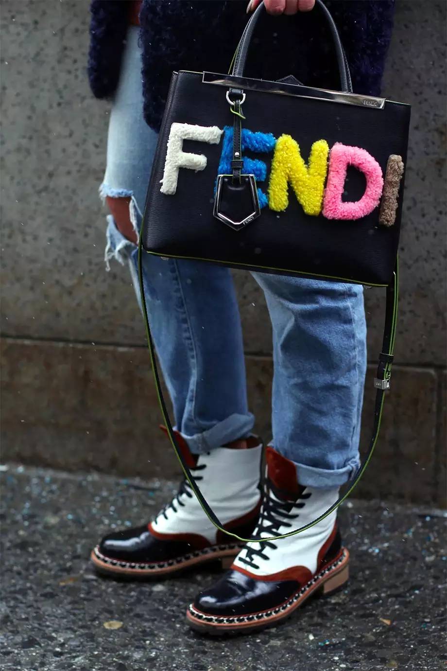 来自纽约的最新潮流趋势：把童装穿在大人身上！(图6)